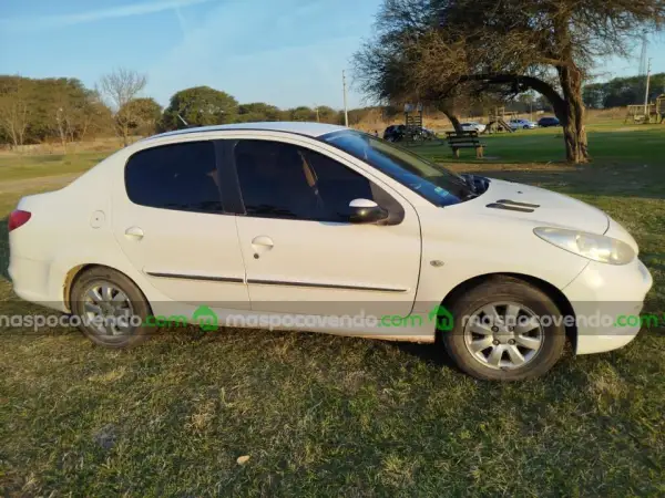 Peugeot 207 Compact 2013  2013 - foto 1