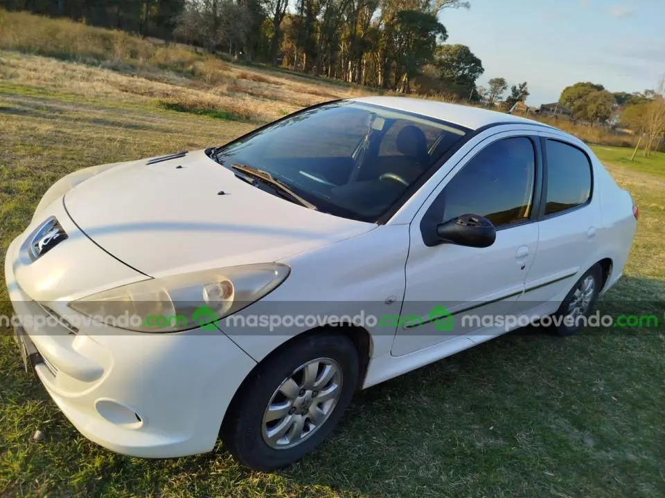 Peugeot 207 Compact 2013  2013 - foto 2
