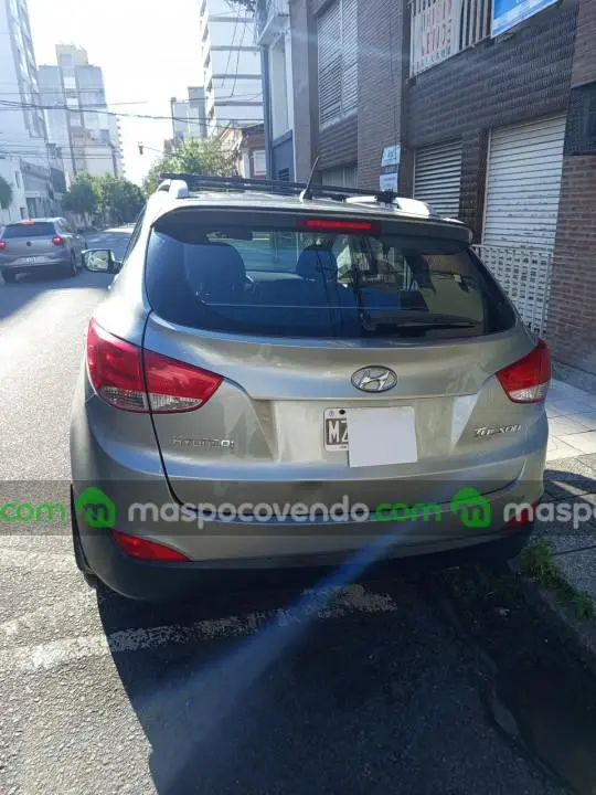 Hyundai Tucson 2.0 4X2 Gl L/10 Caja Manual  0 - foto 5