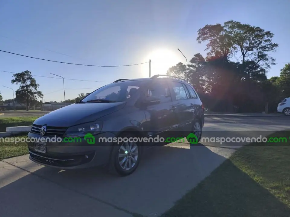 Volkswagen Suran Highline 1.6  0 - foto 4