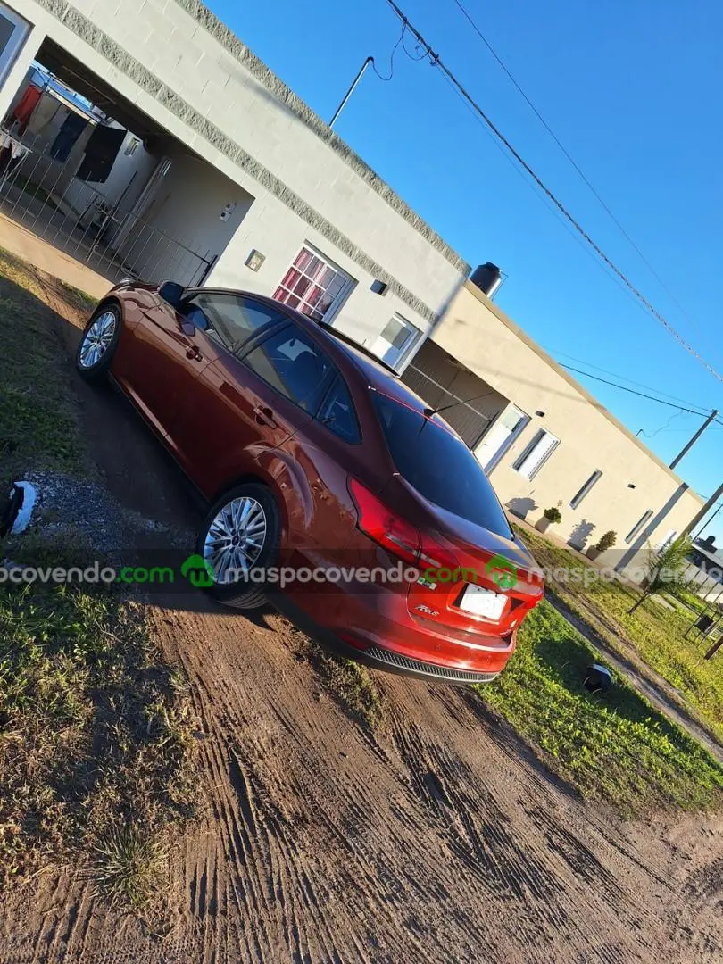 Ford Focus 3  0 - foto 2