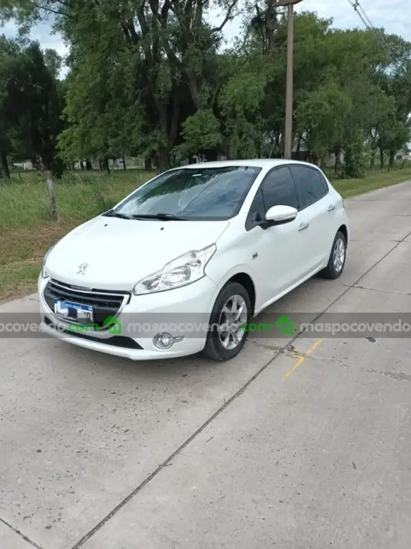 Peugeot 208 Allure TouchScreen 0 - foto 1