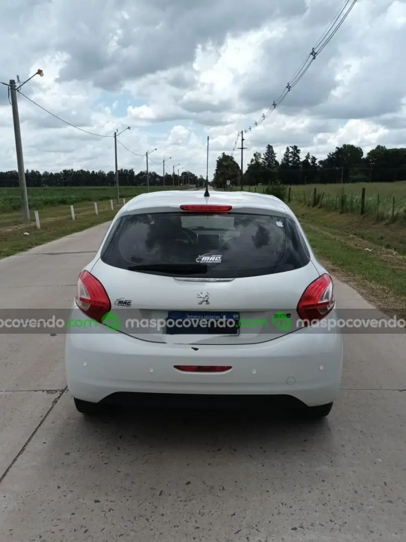 Peugeot 208 Allure Touchscreen  0 - foto 4
