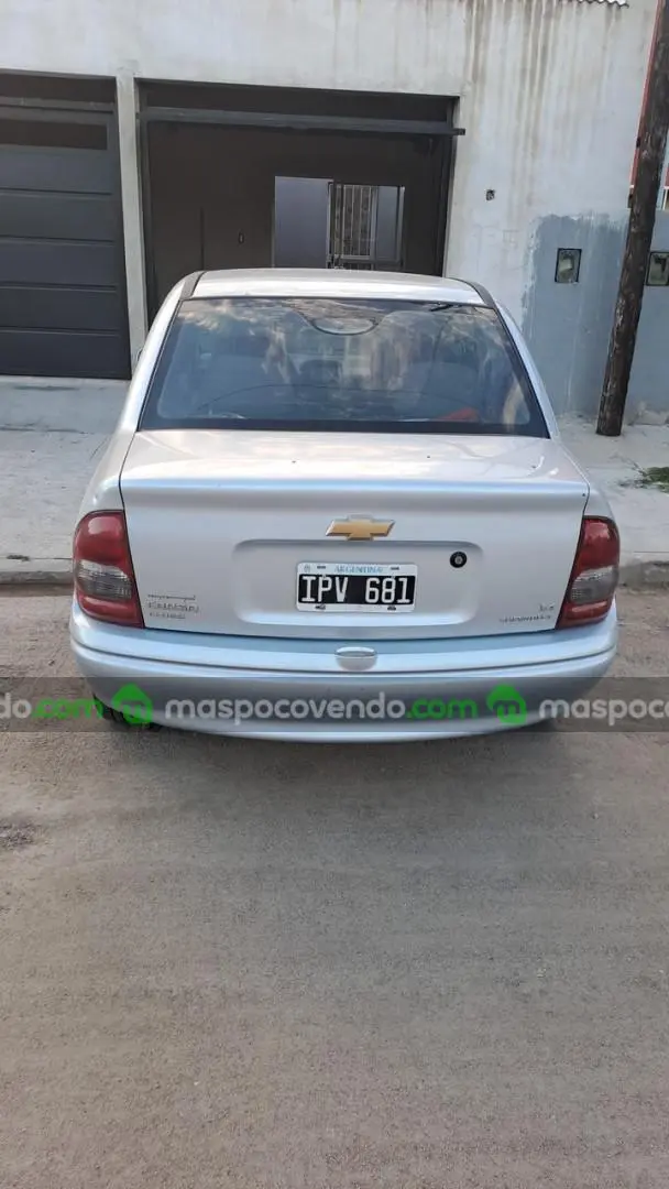 Chevrolet Corsa  0 - foto 3