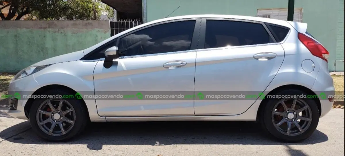 Ford Fiesta Kinetic 1.6 S 5P 2015  2015 - foto 2