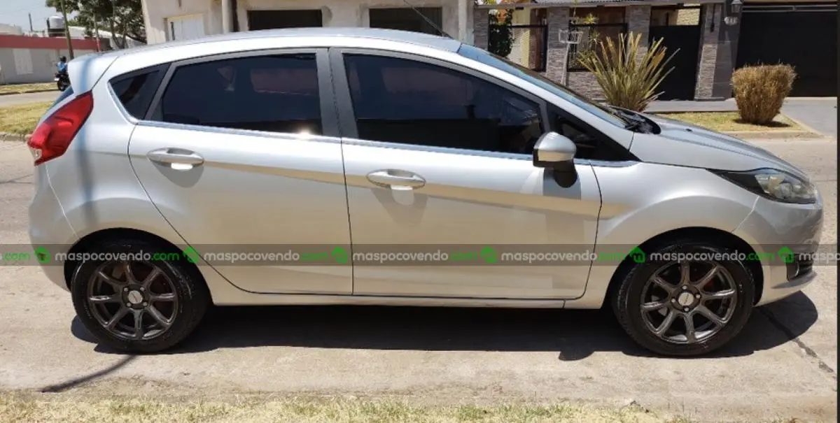 Ford Fiesta Kinetic 1.6 S 5P 2015  2015 - foto 4