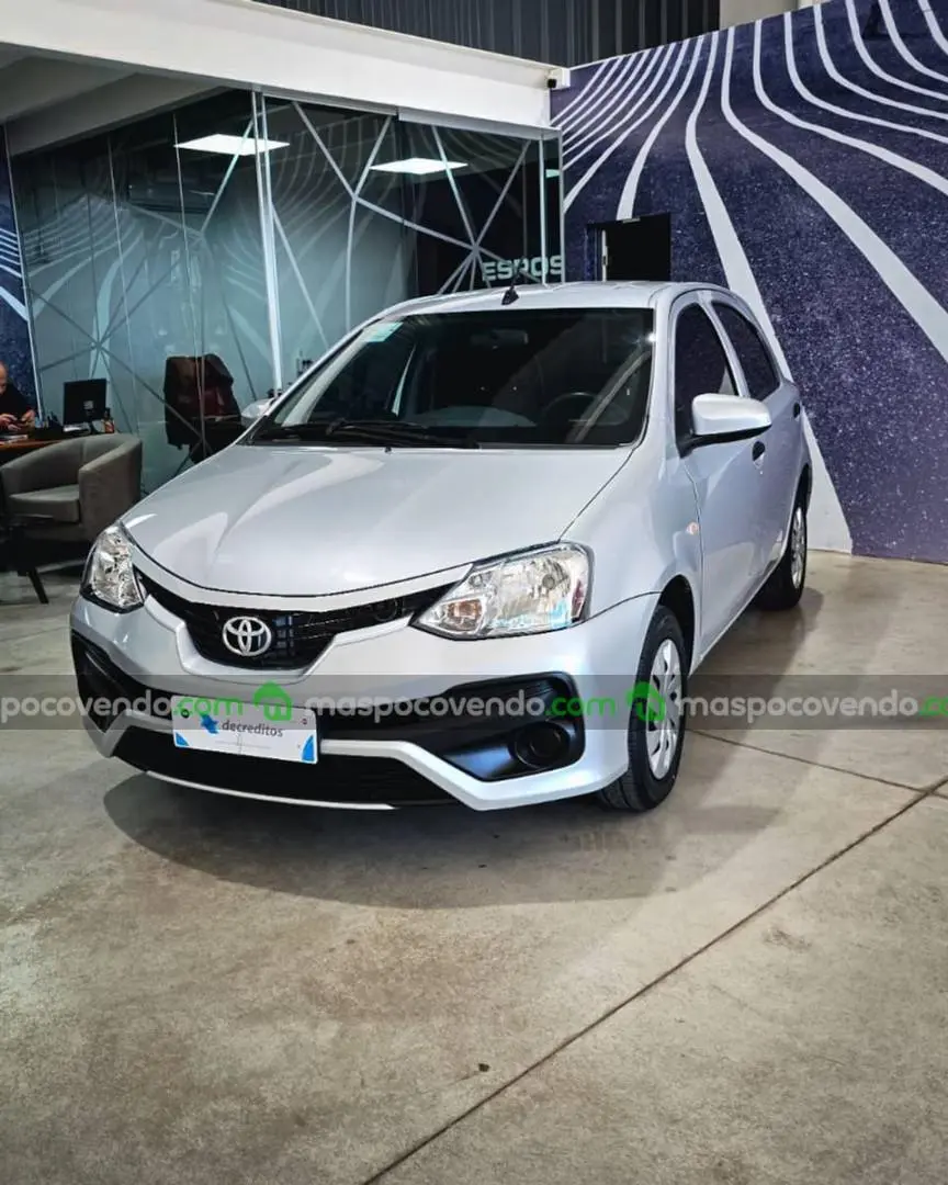 Toyota Etios 1.5 5P X 6Mt L18 2023  2023 - foto 3