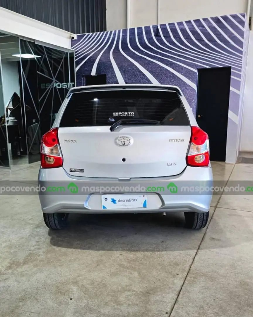 Toyota Etios 1.5 5P X 6Mt L18 2023  2023 - foto 5