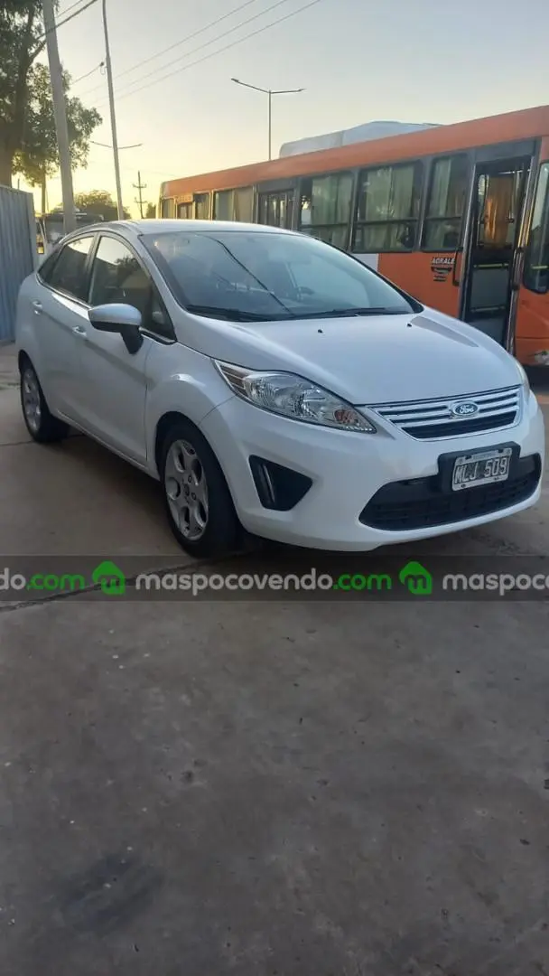 Ford Fiesta 1.6 Nafta  0 - foto 3