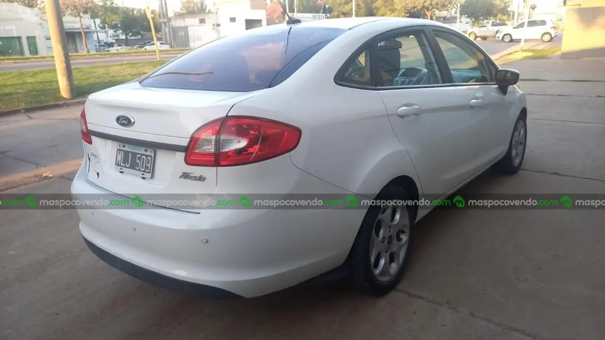 Ford Fiesta 1.6 Nafta  0 - foto 4