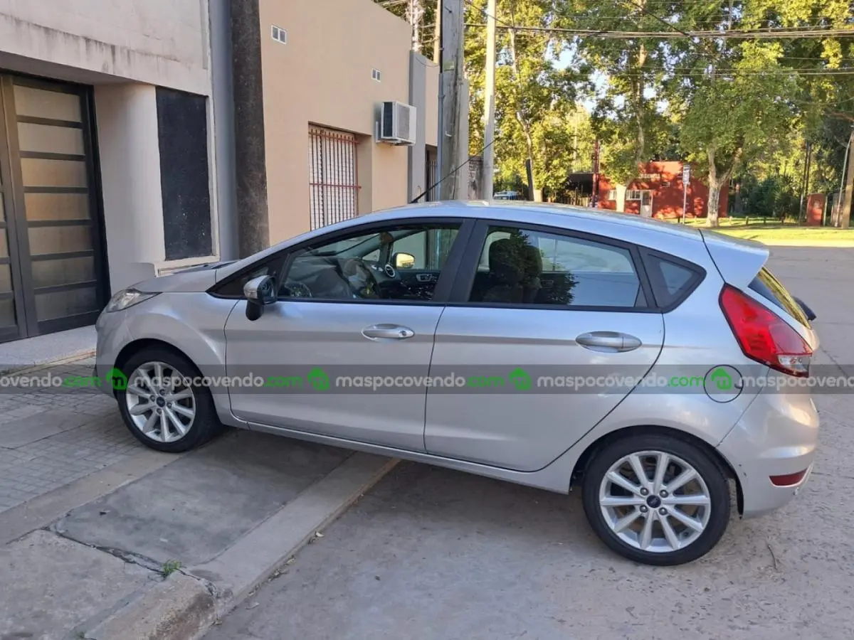Ford Fiesta Se Plus At  0 - foto 2