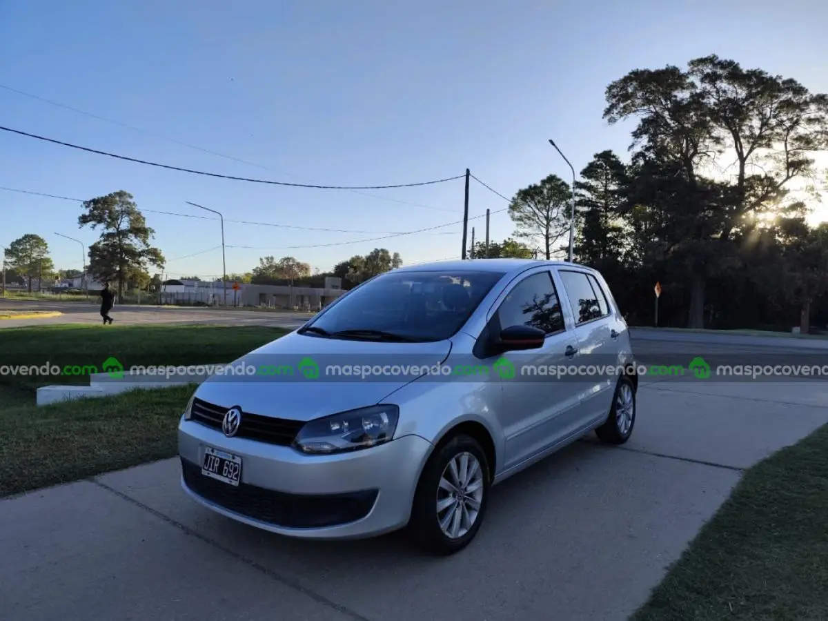 Volkswagen Fox Comfortline 1.6 5P  0 - foto 4
