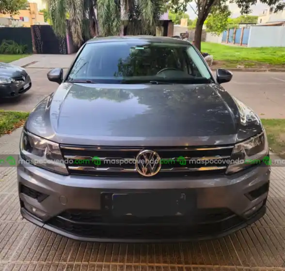 Volkswagen Tiguan - foto 1
