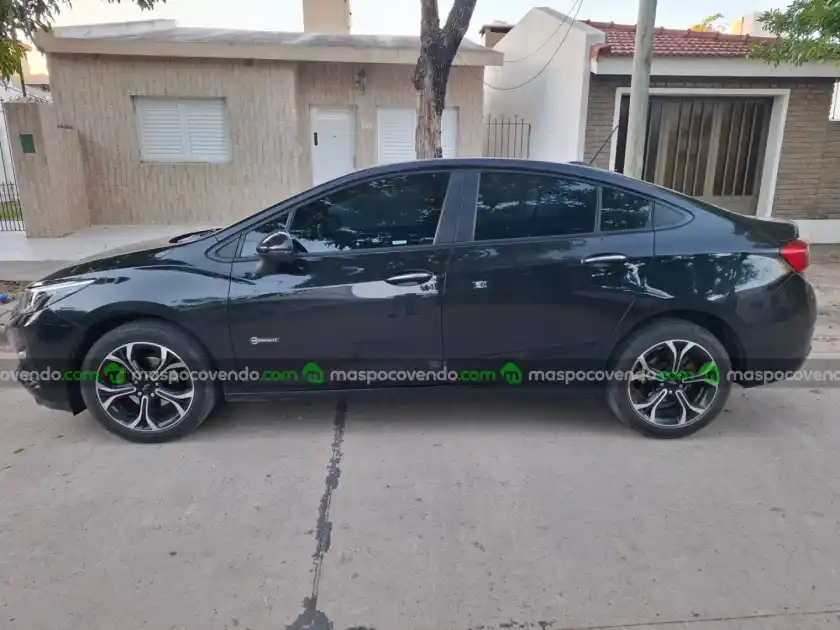 Chevrolet Cruze - foto 1