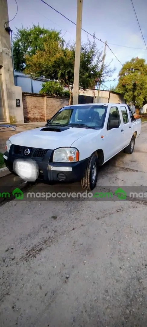 Nissan Np300 2012  2012 - foto 2