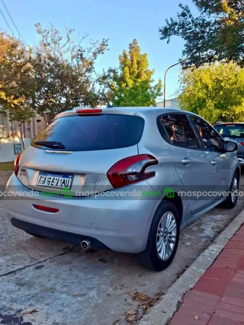Peugeot 208 Allure 1.6 2018  2018 - foto 5
