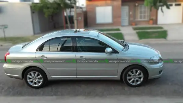 Toyota Avensis 2.0 Aut  0 - foto 1