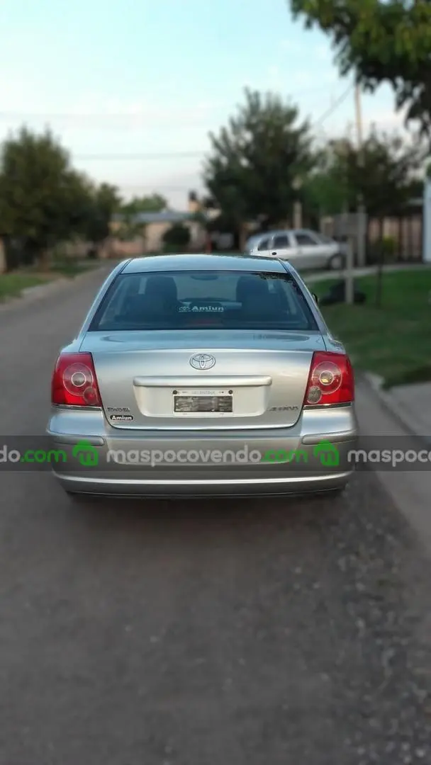 Toyota Avensis 2.0 Aut  0 - foto 2