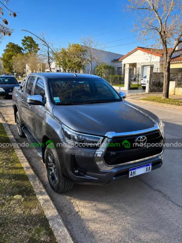 Toyota Hilux Srv 4X2 Automática - 2025  2025 - foto 1