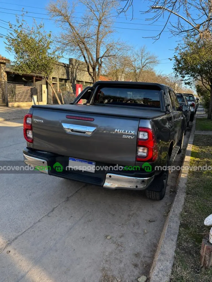 Toyota Hilux Srv 4X2 Automática - 2025  2025 - foto 4