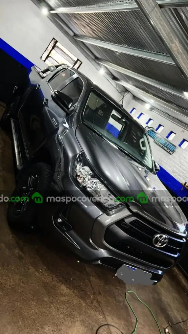 Toyota Hilux Sr 2.4 L21 At6 Año 2024  2024 - foto 1