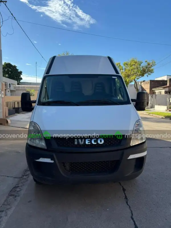IVECO DAILY FURGON 12M3 0 - foto 1