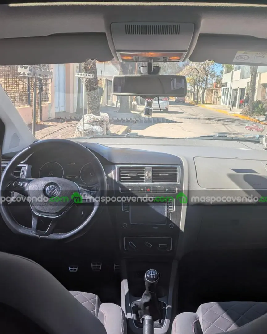 Volkswagen Fox Highline 1.6 Msi (2015)  2015 - foto 2