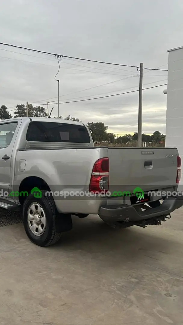 Toyota Hilux 2.5 4X2  0 - foto 3