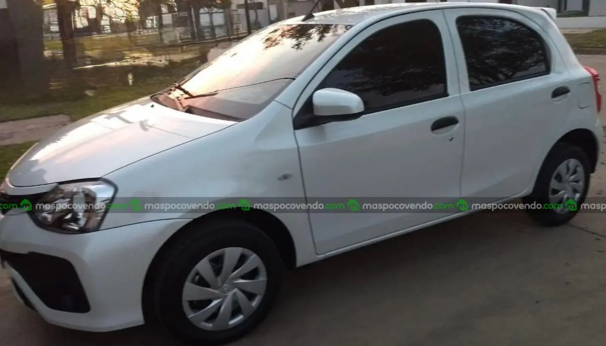 Toyota Etios 1.5X  0 - foto 2