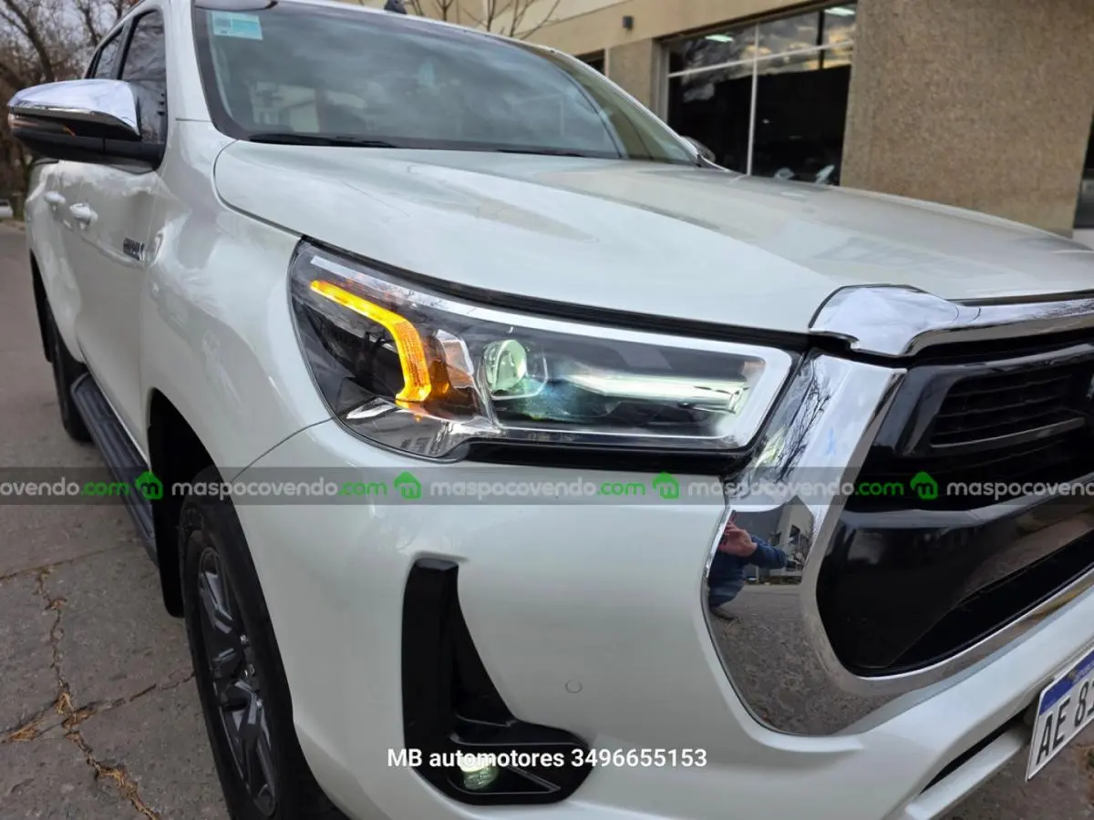 Toyota Hilux Srv 4X4 2021 50Mil Km  2021 - foto 2
