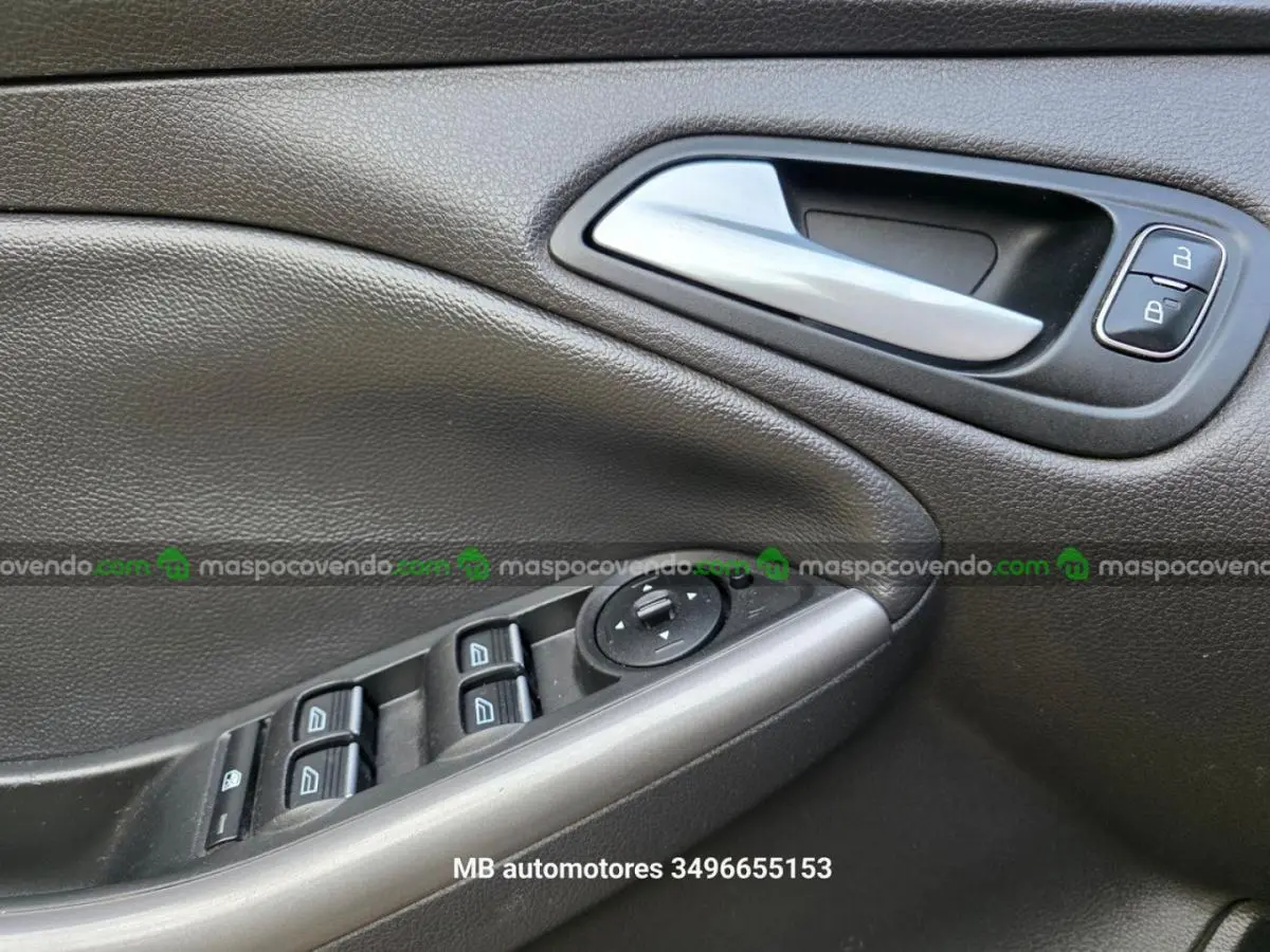 Ford Focus Se Plus Automático 2016  2016 - foto 3