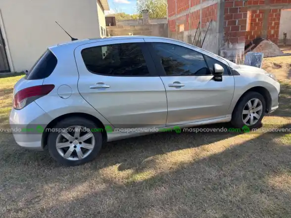 Peugeot 308 - foto 1