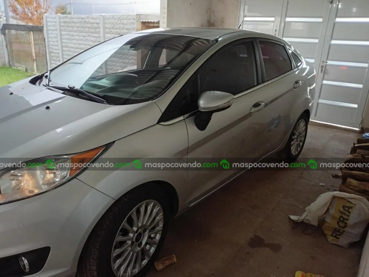 Ford Fiesta Kd Titanium Sedan  0 - foto 2