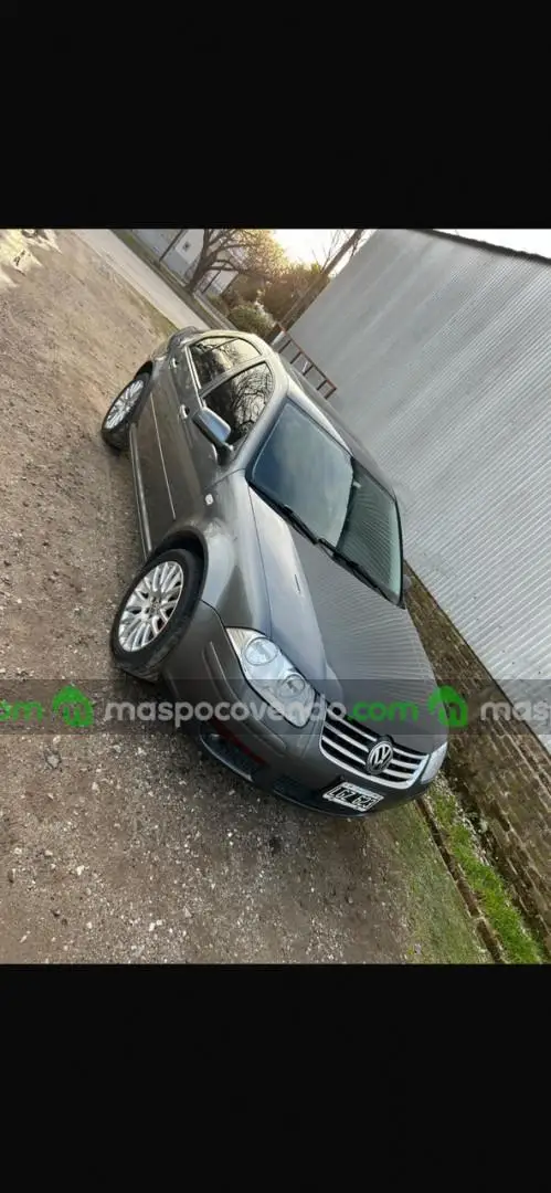 Volkswagen Bora 1.8T Mod. 2012  2012 - foto 1