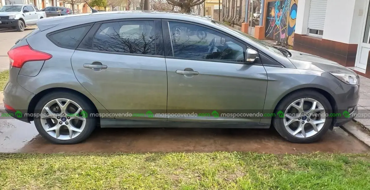 Ford Focus Se Plus Automático  0 - foto 2