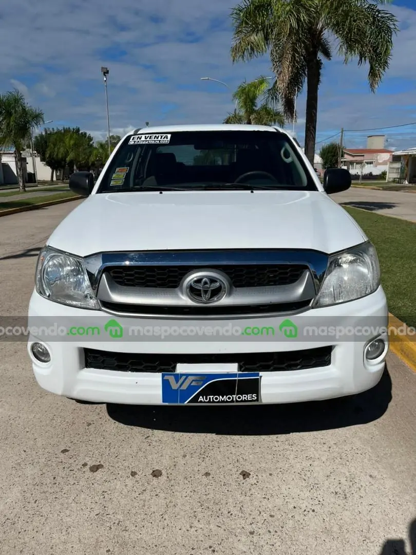 Toyota Hilux 4X2 Cabina Doble Dx Pack 2.5 Td  0 - foto 2
