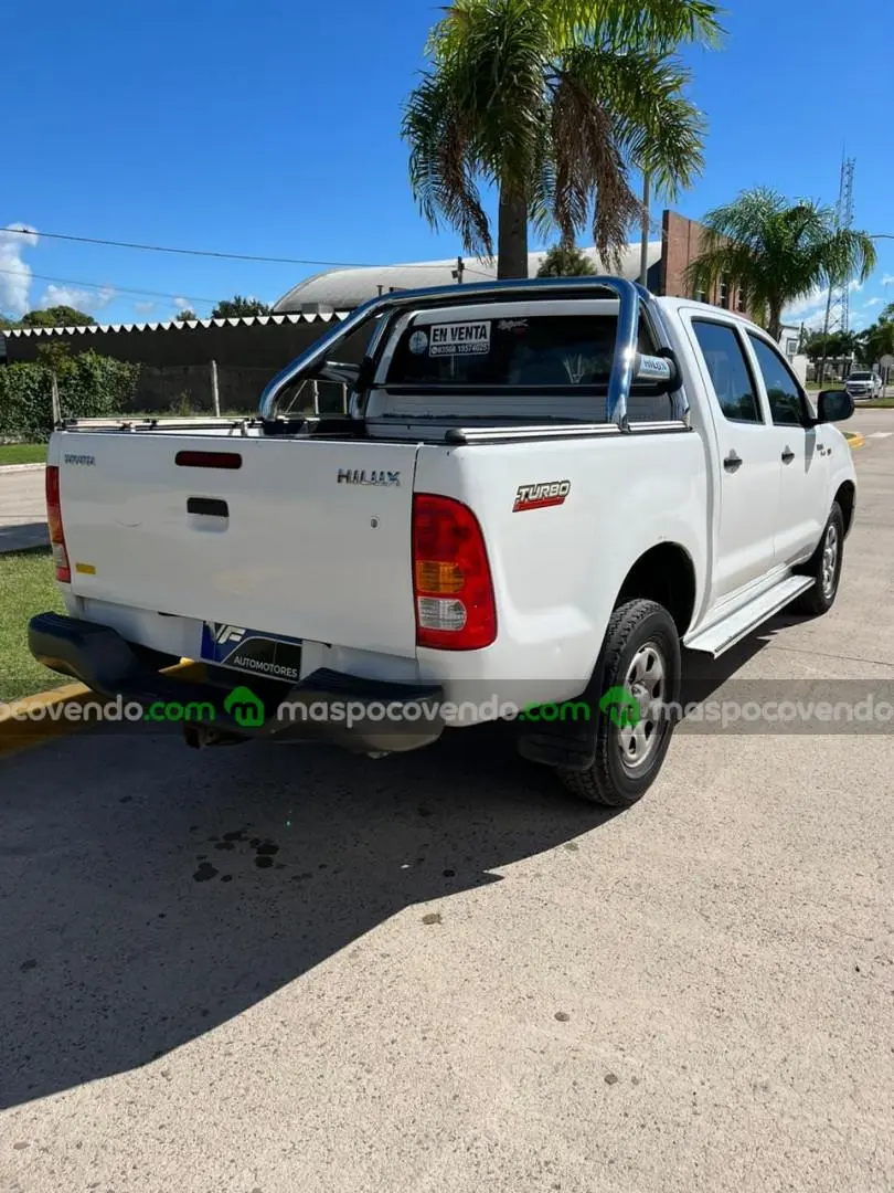 Toyota Hilux 4X2 Cabina Doble Dx Pack 2.5 Td  0 - foto 4