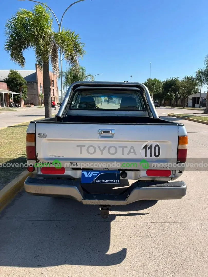 Toyota Hilux 4X4 Cabina Doble Sr 3.0D  0 - foto 5