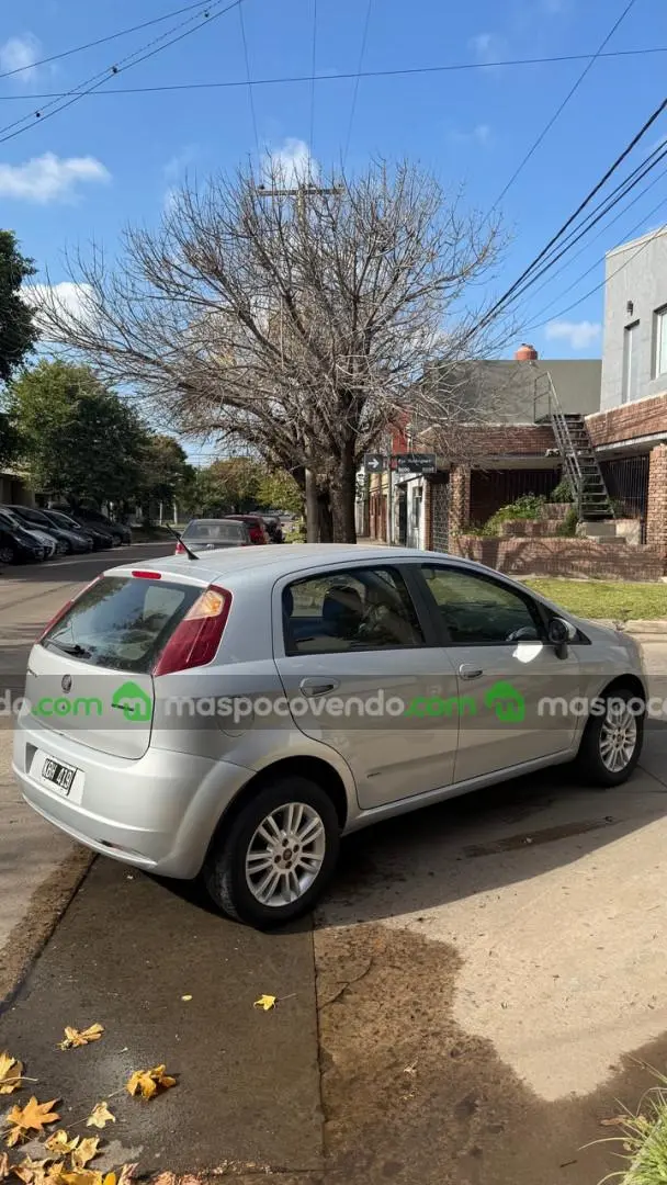 Fiat Punto 1.4 Atrractive 2011  2011 - foto 4