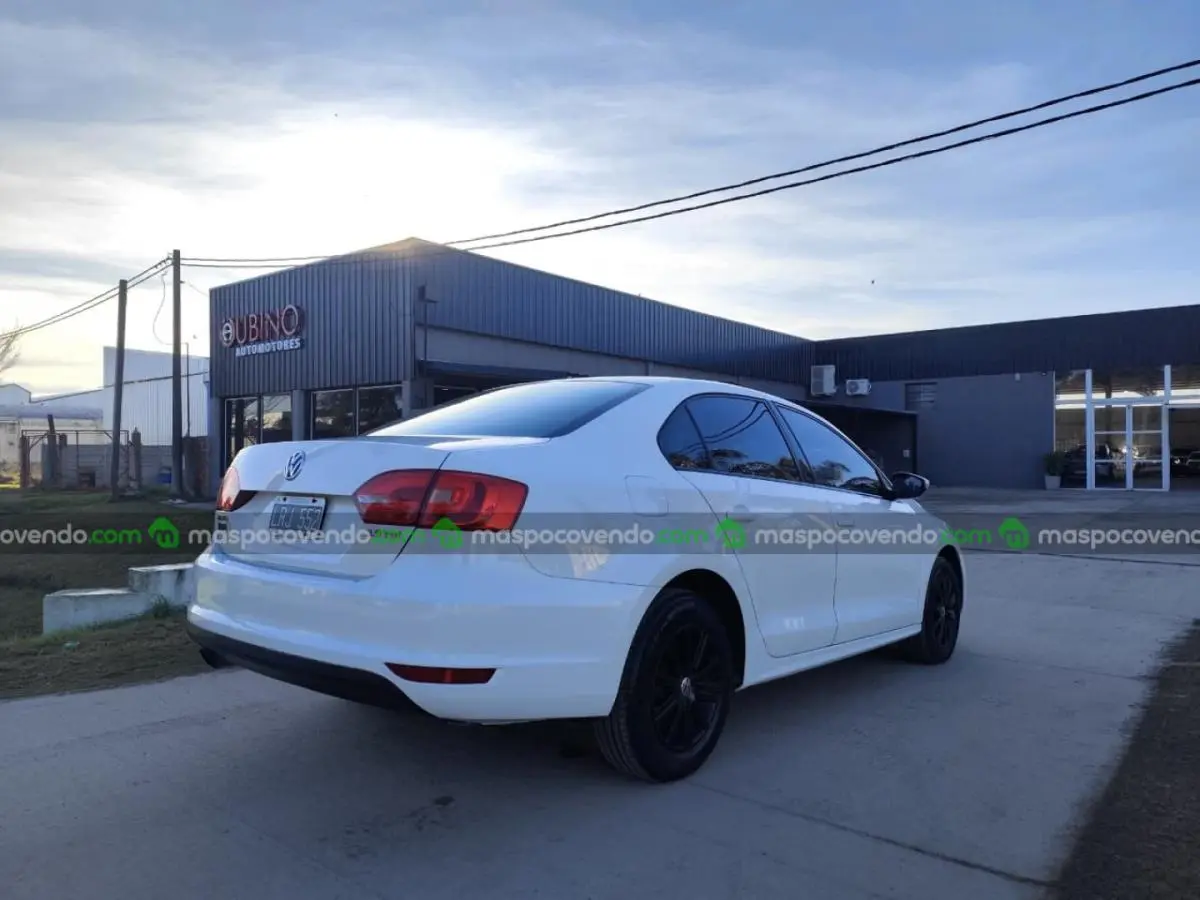 Volkswagen Vento 2.0 Tdi  0 - foto 2
