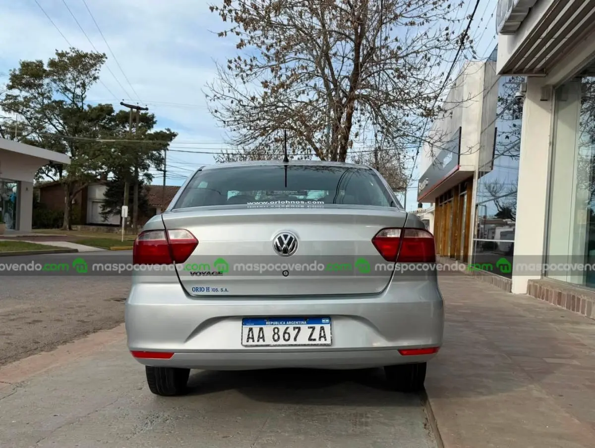 Volkswagen Voyage 1.6 Msi Manual Año 2017 Gris Plata. Con 48.000Km. Orio Hnos  2017 - foto 3