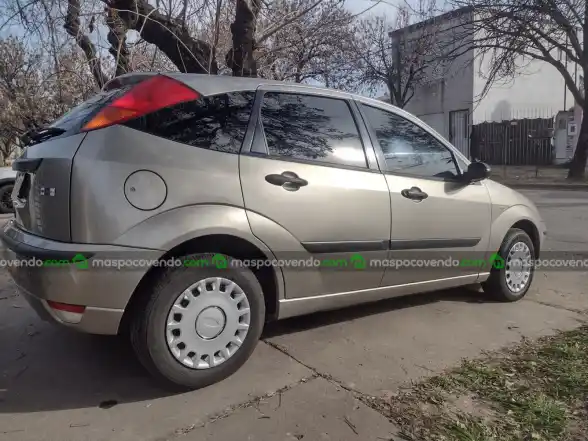 Ford Focus - foto 1