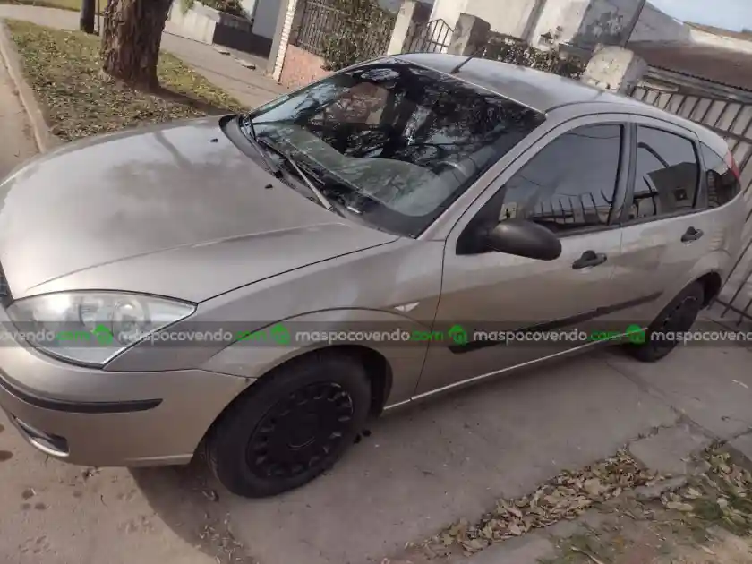 Ford Focus - foto 3