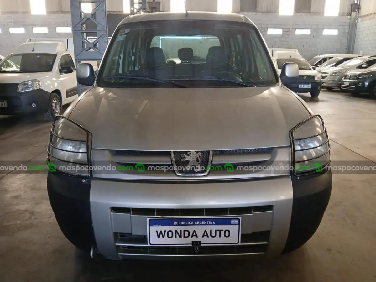 Peugeot 2014 Partner Patagonica 1.6 Vtc L10/17  2014 - foto 2