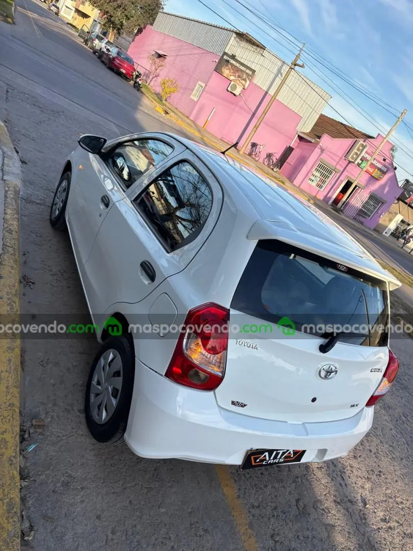 Toyota Etios X / Modelo 2022 / 50.000 Kms / Única Mano  2022 - foto 5