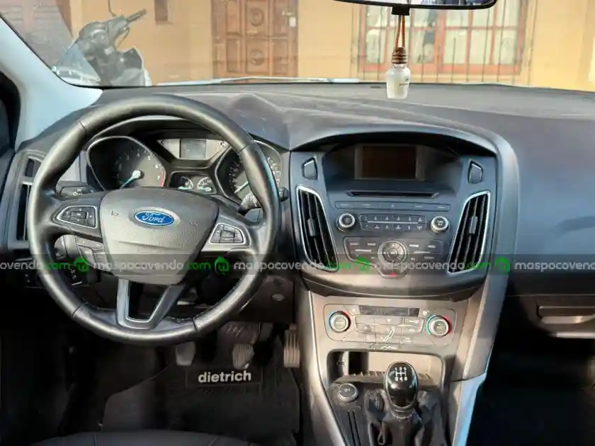Ford Focus - foto 4