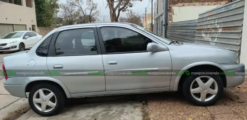 Chevrolet Corsa - foto 2