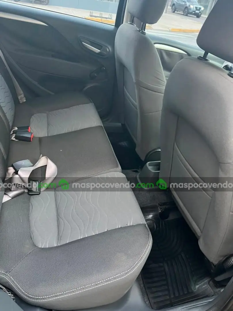 Fiat Punto Essence 1.6 16V – Año 2013  2013 - foto 3