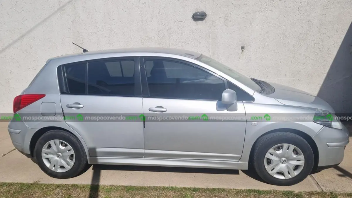 Nissan Tiida Visia 2010  2010 - foto 4