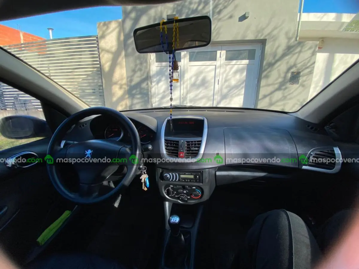 Peugeot 207 Compact Xs 1.4 Sedan 2009  2009 - foto 4